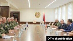 Հայաստանի պաշտպանության նախարար Արշակ Կարապետյանն ընդունել է գեներալ-լեյտենանտ Գենադի Անաշկինին, 25-ը սեպտեմբերի, 2021թ.