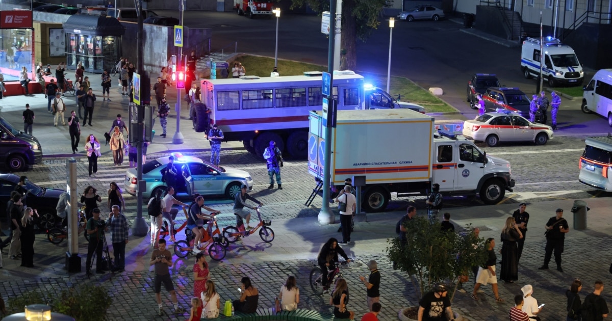 Three killed and 21 wounded in Moscow restaurant bombing
