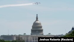 Авіяпарад над Белым домам у Вашынгтоне