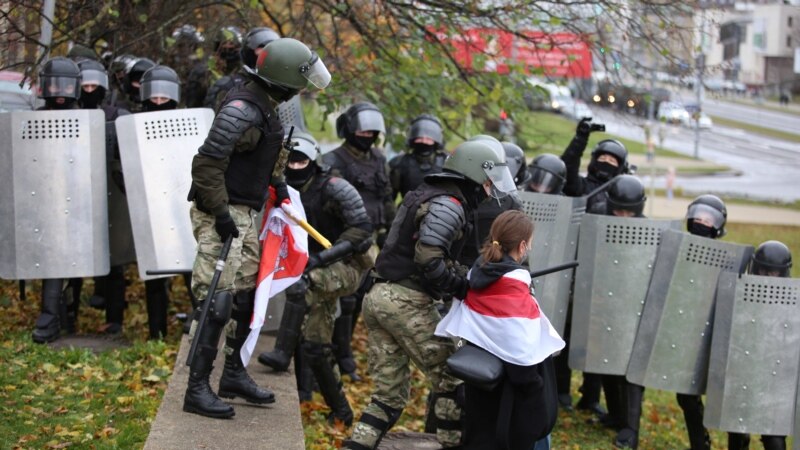 Belarusda geçirilen protestlerde 1000-den gowrak adam tussag edildi