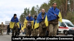 Орусиядагы туткундан кайтарылган украиналык аскерлер. 19-март, 2025-жыл.