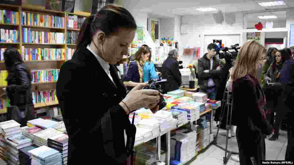 Moldova - Night of open books, bookstore "Cartier", Chisinau, 06Mar2013