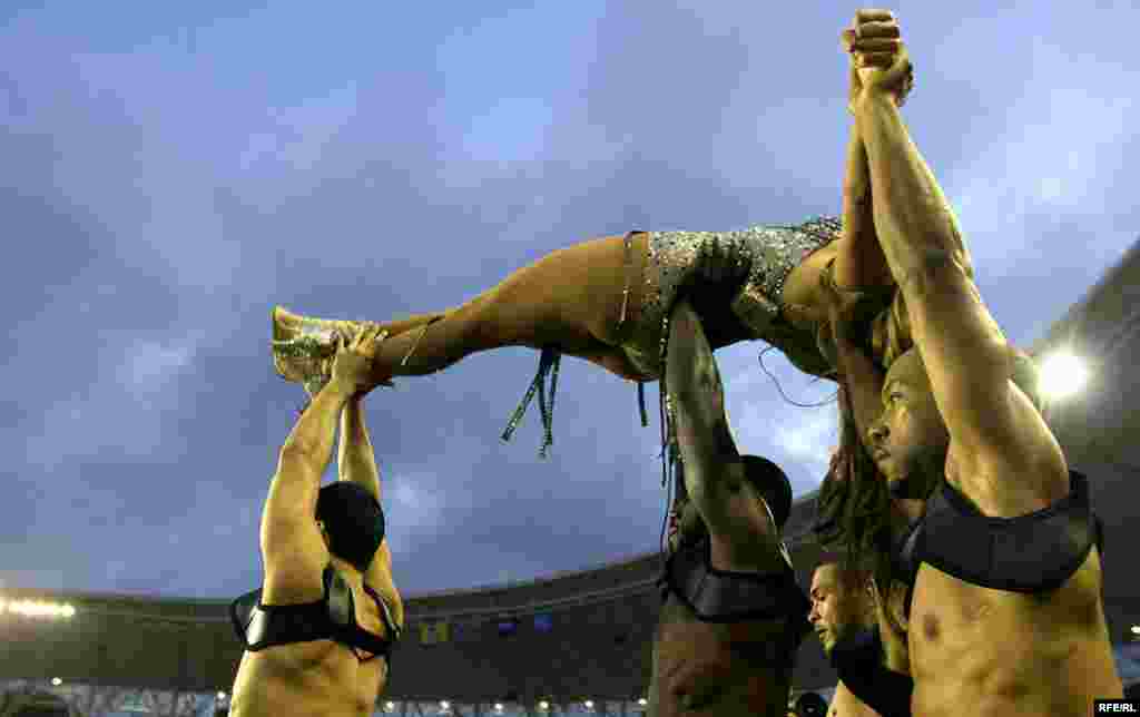 17 yaşadək futbolçu qızların dünya çempionatı #9