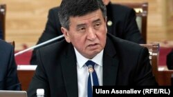 Сооронбай Жээнбеков.