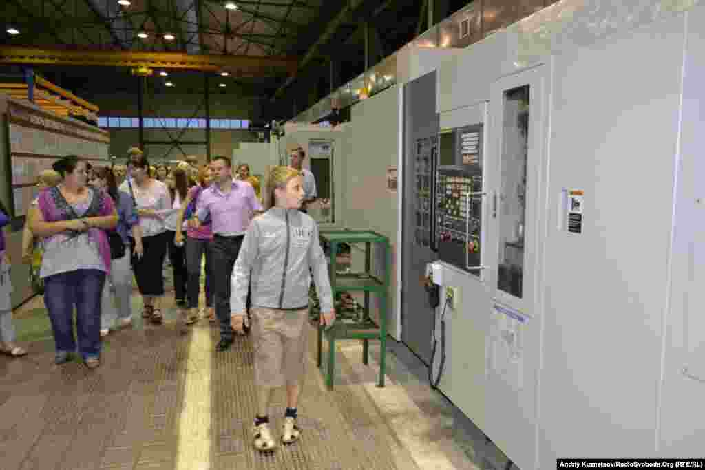 На екскурсії на Луганському заводі трубопровідної арматури