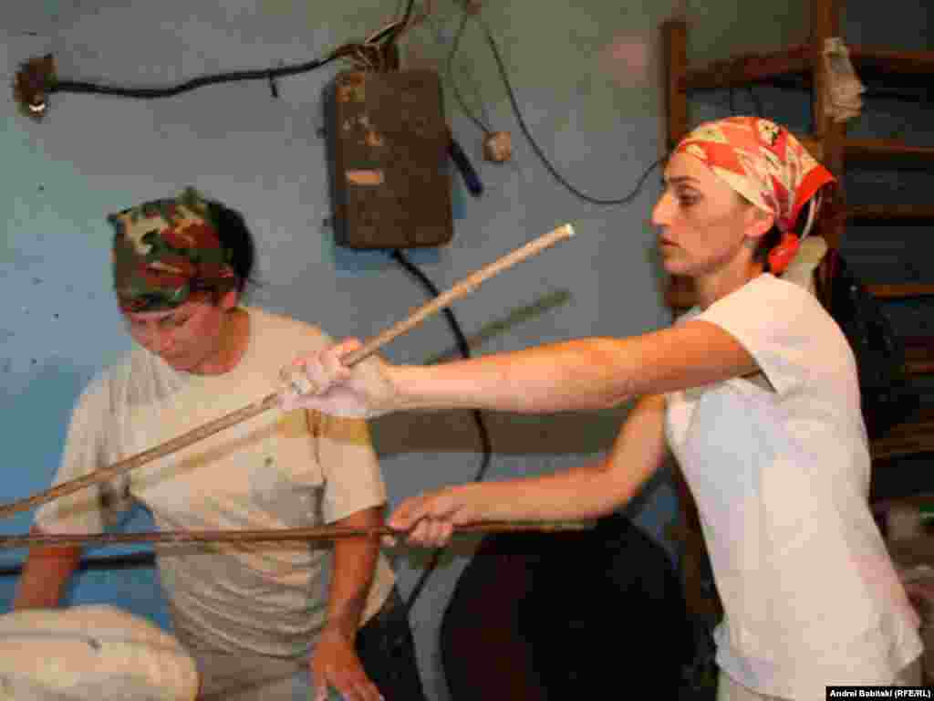 Хлеб можно уже вынимать из печи