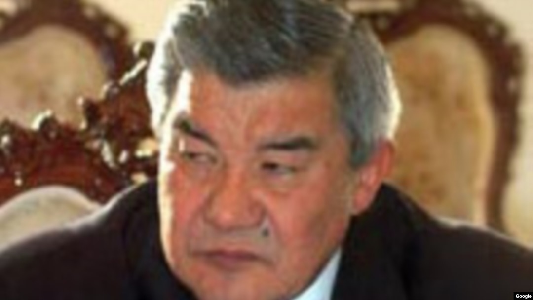 Жарык көргөн гезиттердин баары Үсөн Сыдыковдун жалпы журтка шардана болгон телефон аркылуу сүйлөшүүлөрүн толугу менен жарыялап чыгышты.