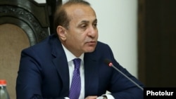 Վարչապետ Հովիկ Աբրահամյան, արխիվ