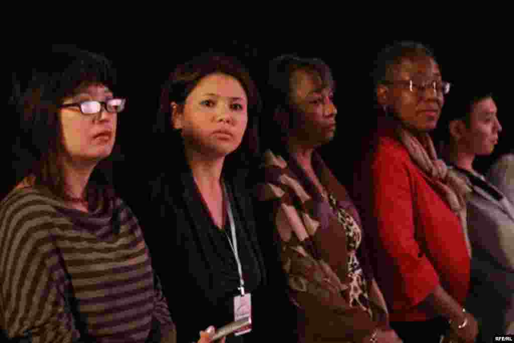 "Бир дүйнөдөн" бир ирмем #17