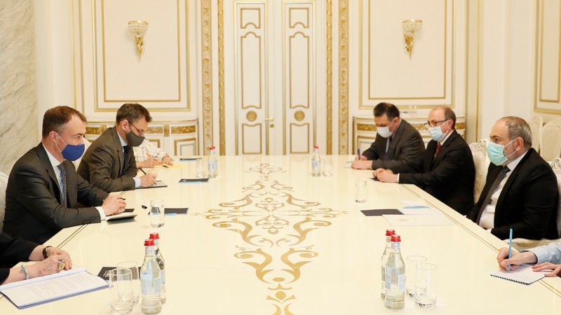 На встрече со спецпредставителем ЕС премьер-министр Армении подчеркнул необходимость возвращения армянских военнопленных