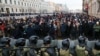 ОМОН охраняет территорию возле здания Законодательного собрания Санкт-Петербурга во время митинга в поддержку Алексея Навального, 31 января 2021 г.
