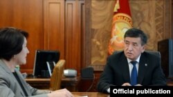 Сооронбай Жээнбеков менен Нуржан Шайлдабекова. 