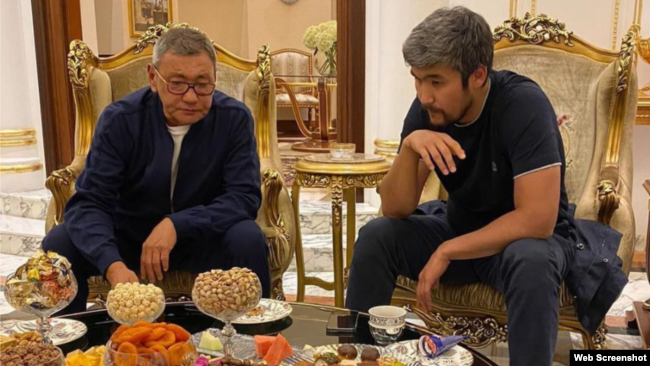 27 февраля Арман Джумагельдиев (Дикий Арман) опубликовал в Instagram'е фотографию с Гафуром Рахимовым, сделанную в доме Рахимова в Дубае.