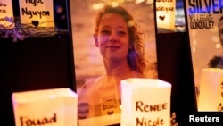 Снимка на Рене Никол Гуд по време на бдение в нейна памет в Сиатъл, щата Вашингтон, 8 януари 2026 г.