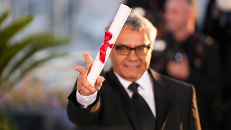 Director Who Fled Iran Gets 12-Minute Ovation, Special Jury Prize At Cannes Film Festival