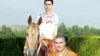 Президент Туркменистана Гурбангулы Бердымухамедов и его сын Сердар (верхом)