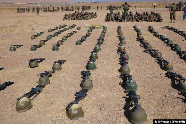 سربازان ارتش افغانستان در جلسه آموزشی در هرات، ۱۴ سپتامبر ۲۰۲۰