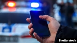 Softul de criminalistică digitală este folosit în special de Poliție, pentru a aduna date de pe telefoanele suspecților. Imagine generică. 