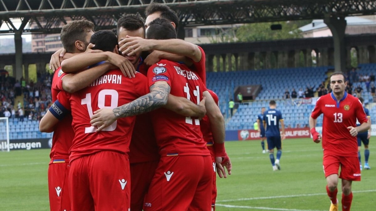 Футбольная команда. Armenia football. Состав сборной армении. Армянские команды по футболу. Сборная армении футбол.