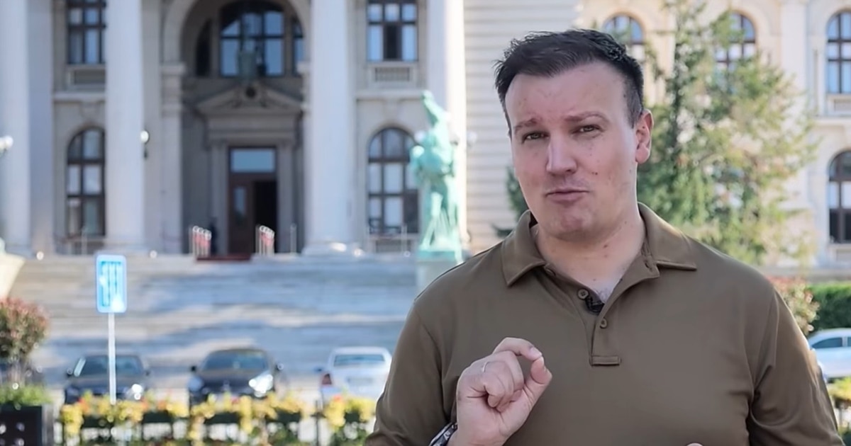 Pas dëbimit nga Mali i Zi  blogeri rus kthehet nga Serbia në Rusi