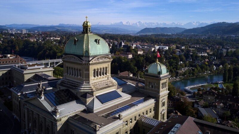 Švicarci skreću udesno na izborima