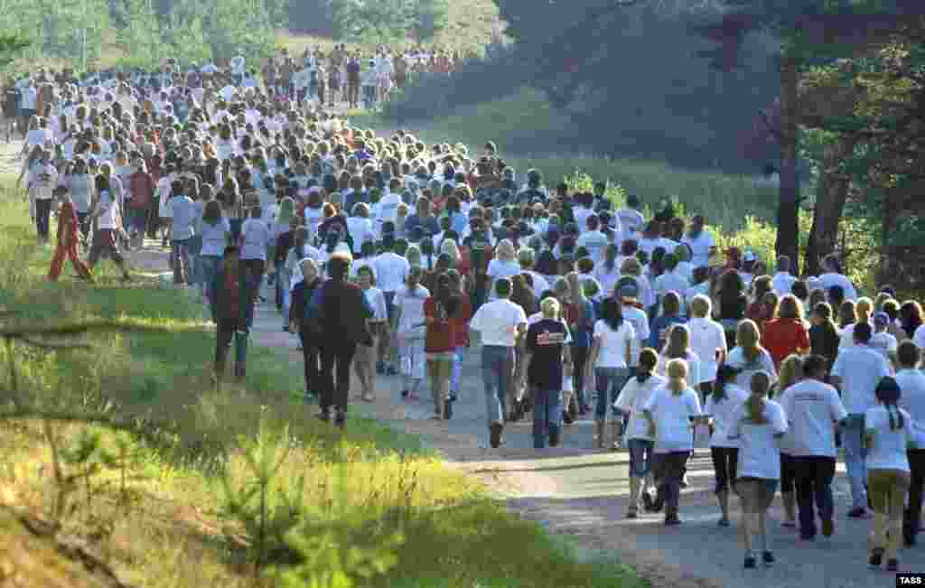 Russia -- Nashi camp. Lake Seliger inputted 20Jul2007 (picture from 2006 camp) - Every year for the past three years, thousands of Russian young people have headed to Tver Oblast to attend a summer camp sponsored by the pro-Kremlin youth group Nashi (Our Own). 