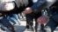 Москва, 16 октября: Задержание протестующих против итогов выборов оппозиционеров. Фото Юрия Тимофеева