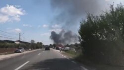 VIDEO Explozie urmată de incendiu la o fabrică de lacuri și vopsele din județul Vâlcea