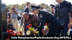 У Дніпрі вшанували пам’ять загиблих рік тому патрульних поліцейських