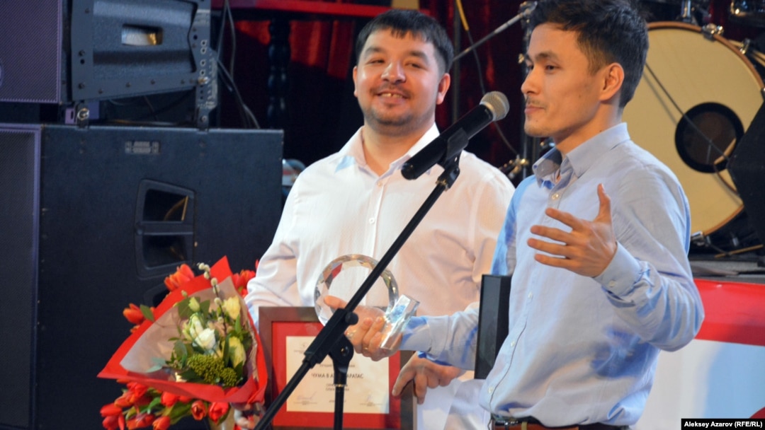 Порно видео хосттардың кастингі