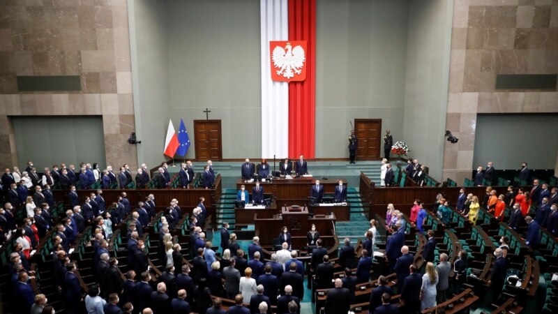 Полскиот претседател Дуда положи заклетва на почеток на вториот мандат