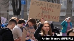 Activiști pentru drepturile femeilor au mărșăluit la Chișinău și pe 8 martie 2026 