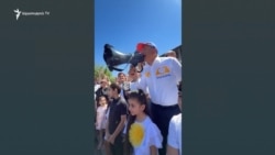 «Ինչի՞ իմ տունը քանդեցիր». ողբացող մոր ձայնը խլացվեց Փաշինյանի քարոզարշավի երգ ու պարի ներքո
