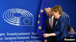 Nicola Sturgeon i Martin Schulz 