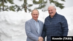 Владимир Путин и Александър Лукашенко по време на срещата им в Сочи