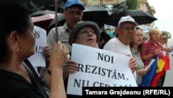 Protest în faţa Comisiei Electorale Centrale