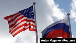 Nije bilo riječi o tome koji će se zvaničnici SAD i Rusije sastati.