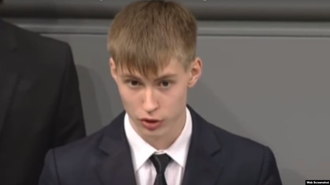 Николай Десятниченко, кадр и видеозаписи выступления в Бундестаге