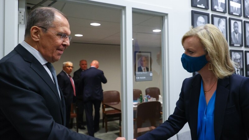 Londra și Moscova au convenit să discute la nivel înalt criza de la granița ucraineano-rusă