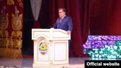 Täjigistanyň prezidenti Emomali Rahmon