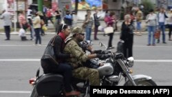 Luqanskda rusiyapərəst separatçı həyat yoldaşı ilə