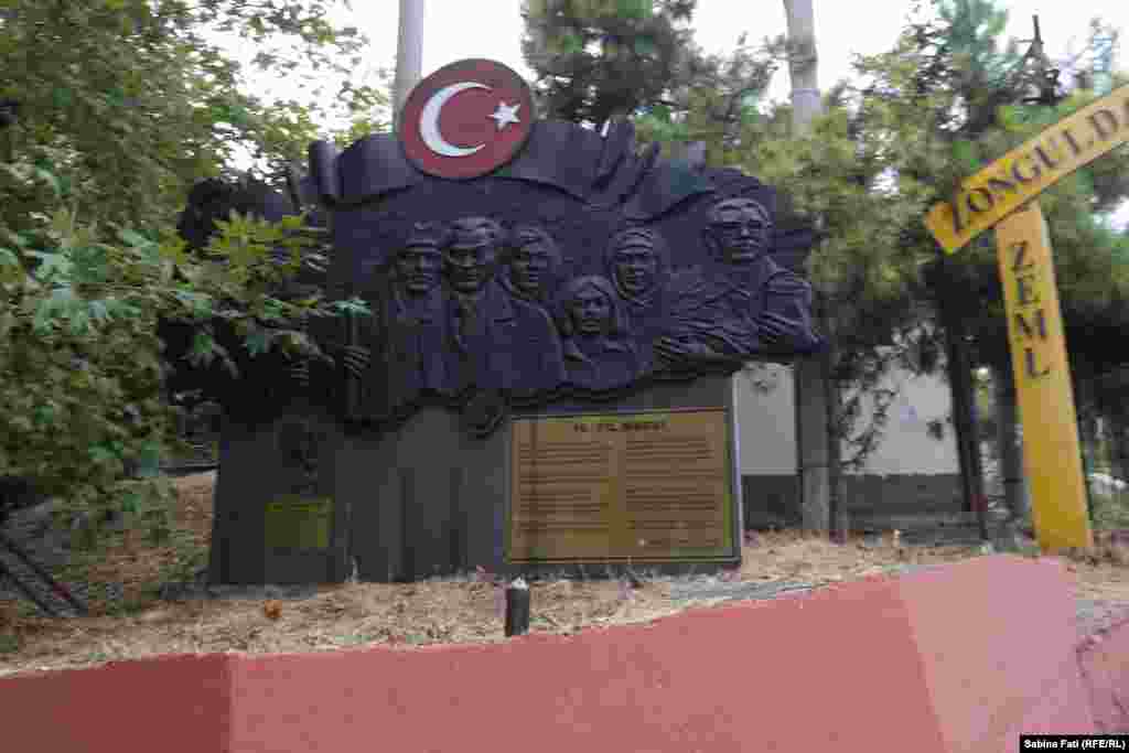 Monument dedicat minerilor la Zonguldak, Turcia 2016