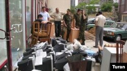 Jurnalistlərin avadanlıqları hara aparacaqları hələlik məlum deyil