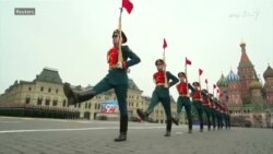 د نازیانو ماتې لمانځلو په لړکې د مسکو پوځي پرېډ