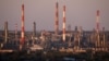 За даними штабу, завод у Орську випускає понад 30 видів нафтопродуктів, зокрема, бензини, дизельне пальне та авіаційний гас