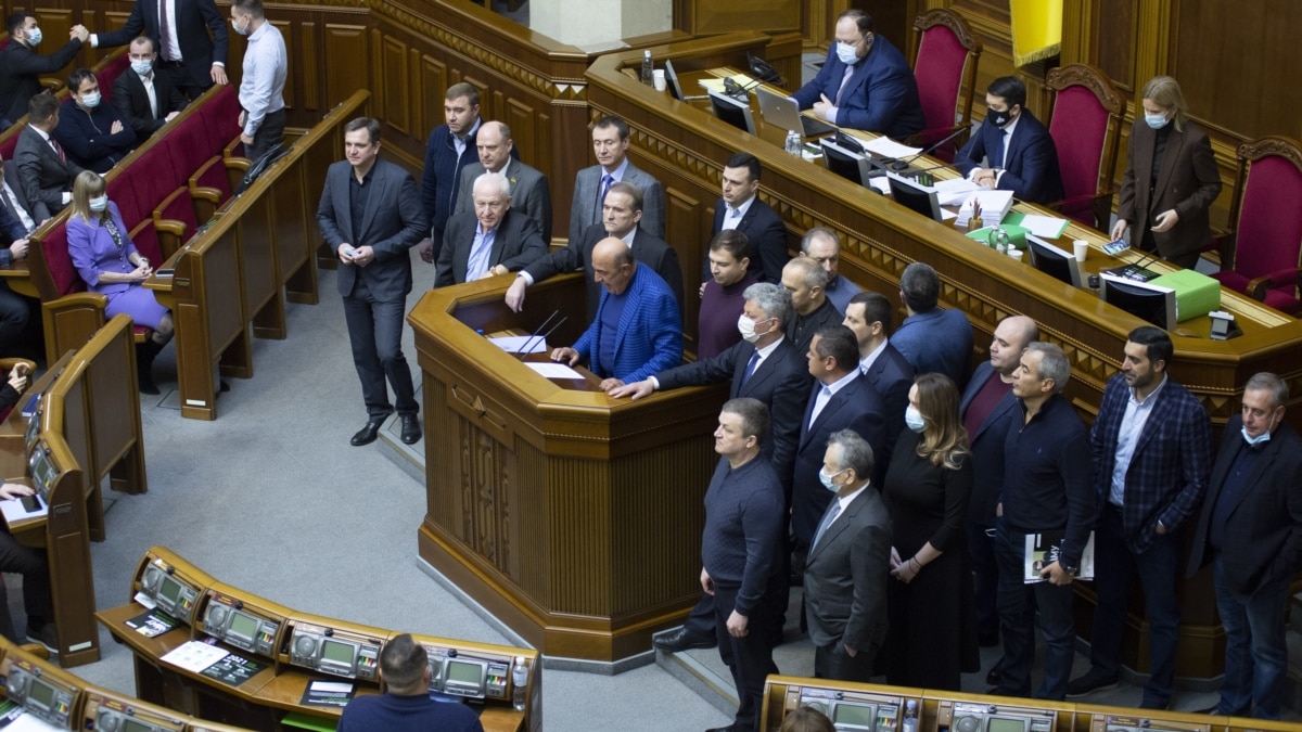 У Раді хочуть створити механізм для усунення ексдепутатів ОПЗЖ від роботи