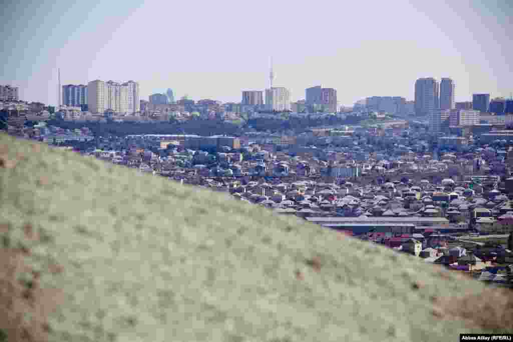 Vulkandan görünən Bakı mənzərəsi.