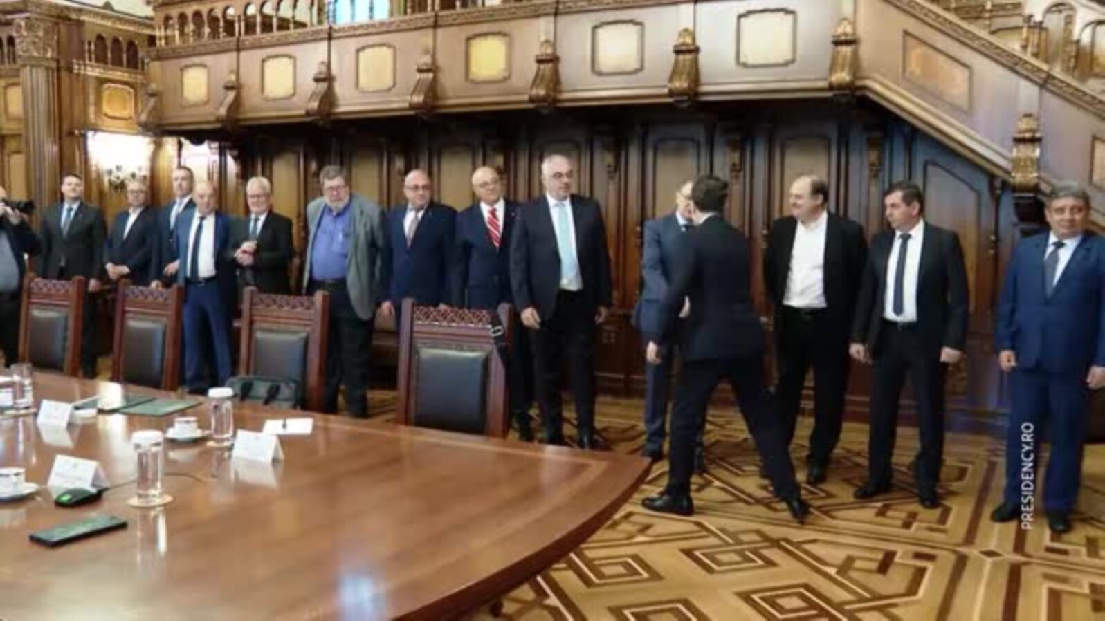Nicușor Dan și consilierii prezidențiali s-au întâlnit cu reprezentanții sindicatelor. 