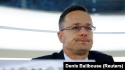  Péter Szijjártó, ministru de externe al Ungariei, vorbind despre noua orientare pro-estică a Budapestei