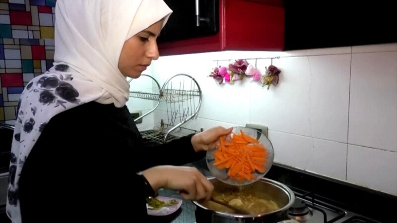 Siriania ndihmon të shurdhrit të bëhen shef kuzhine